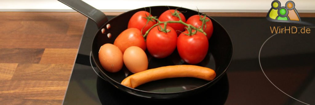 Frische Zutaten für ein Pfannengericht.