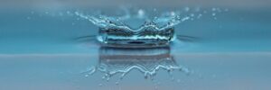 Warum ist Wasser nass?