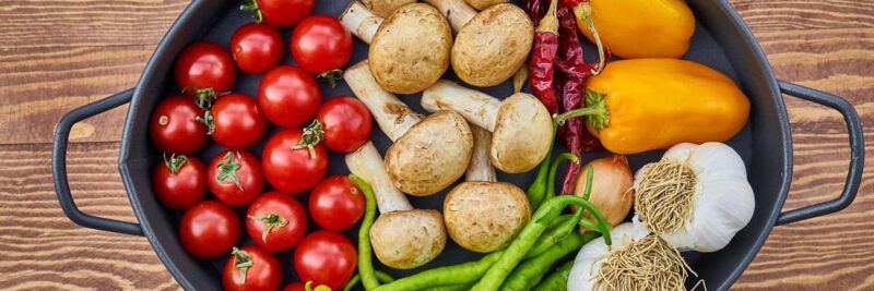 Pfanne für Gemüse | Die richtige Pfanne für leckeres Gemüse, Gusseisen-Gemüse-Grillpfanne für den Grill, Gemüse im Grillkorb grillen.